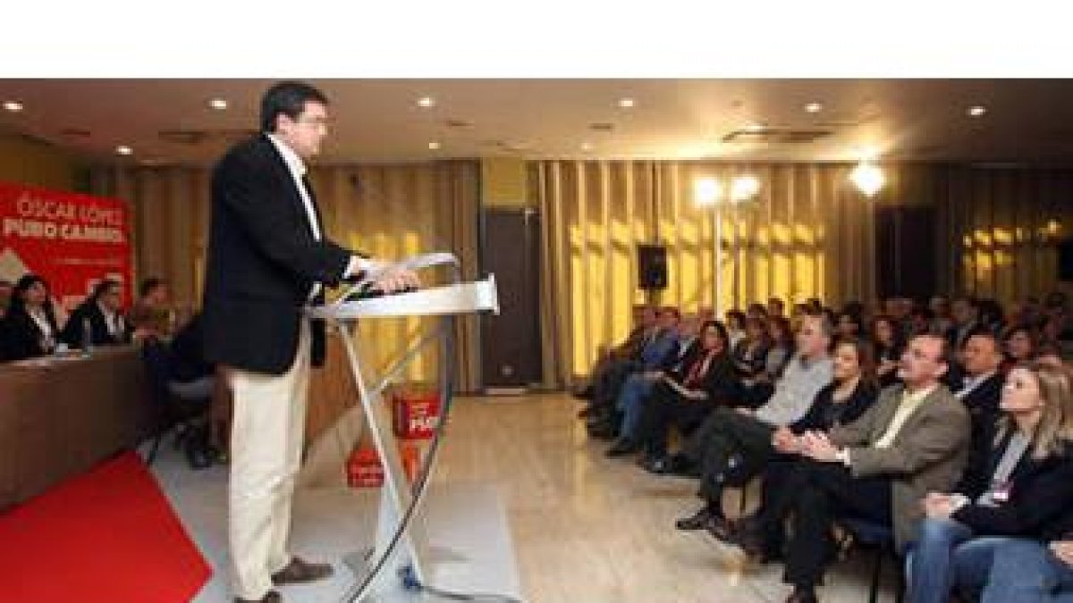 López presidió ayer la aprobación de las listas autonómicas del PSOE para el 22 de mayo.