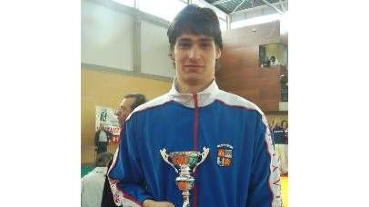 Álvaro Sánchez es uno de los tres judocas leoneses que se clasificó
