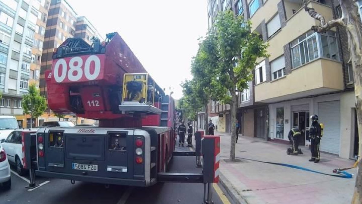 Los bomberos de León controlaron la situación rápidamente