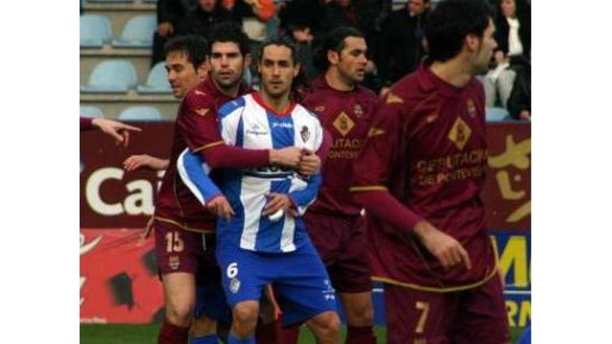 Nacho, en el partido ante el Pontevedra.