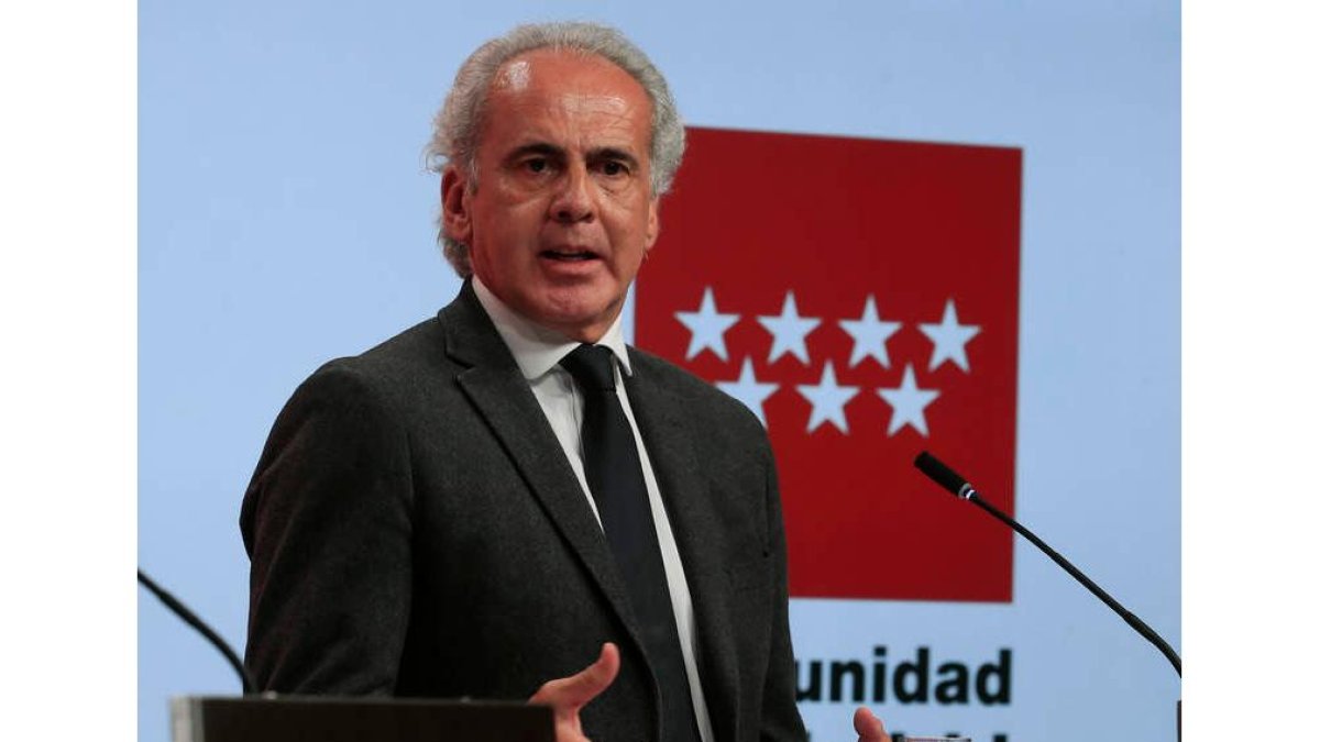 Enrique Ruiz, consejero de Sanidad de Madrid. FERNANDO ALVARADO