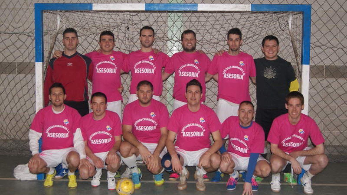 Formación del equipo del Asesoría Santiago Chamorro que disputa la 1.ª División de La Virgen.