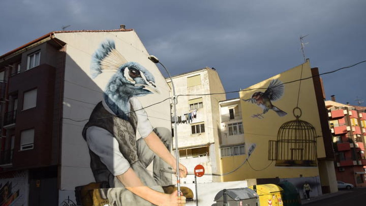 Uno de los grafitis del festival Art Aero Rap en La Bañeza. RUBÉN