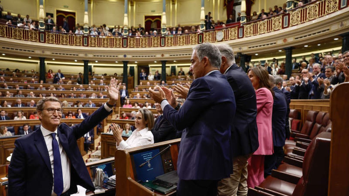 Alberto Núñez Feijóo tras su intervención en la primera sesión del debate de su investidura, ayer en el Congreso. SERGIO PÉREZ