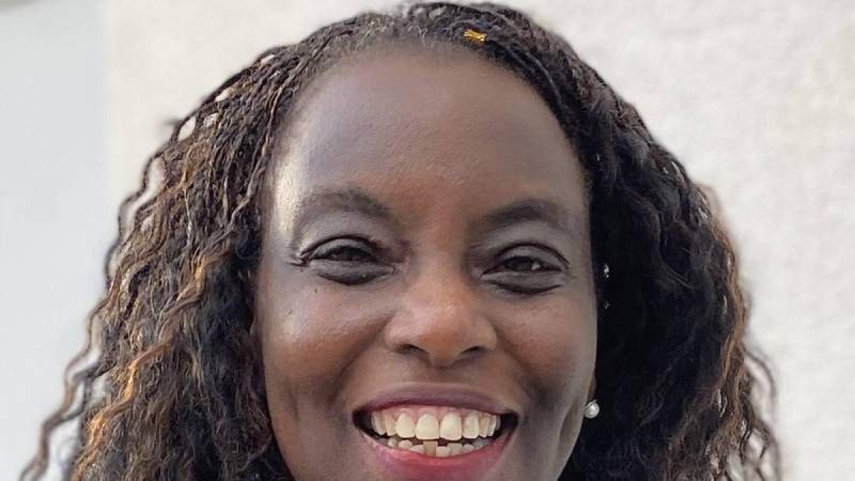 La escritora keniana Yvonne Adhiambo Owuor