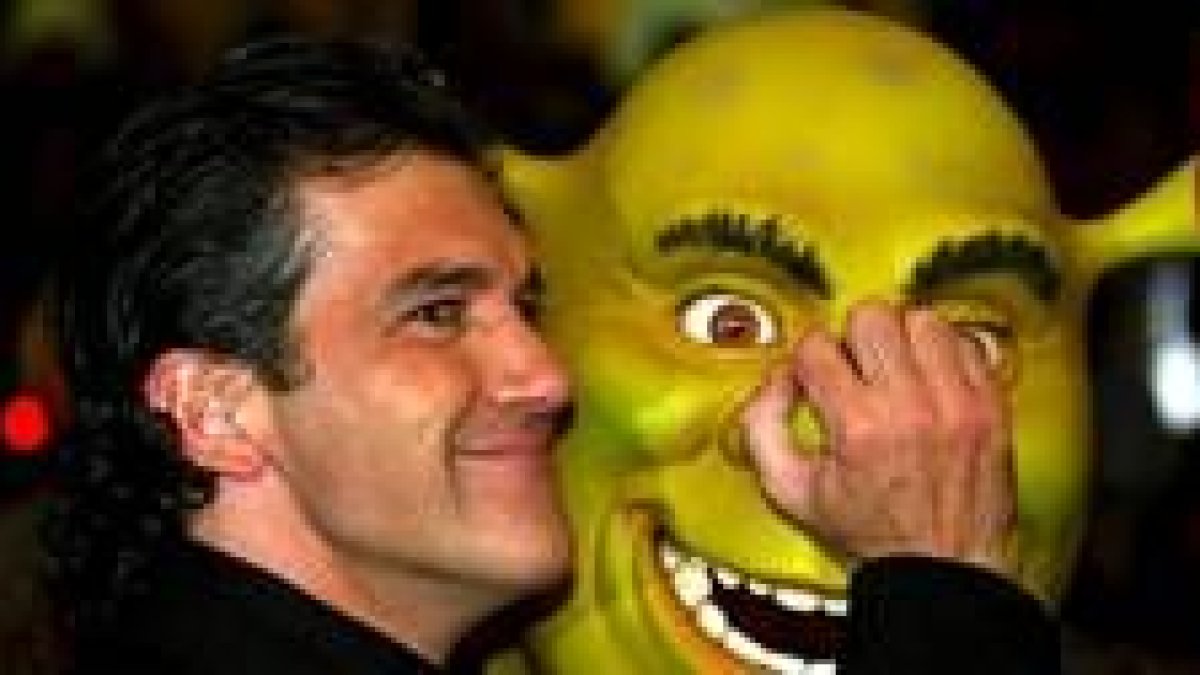 Antonio Banderas junto al ogro Shrek, uno de los taquillazos del año
