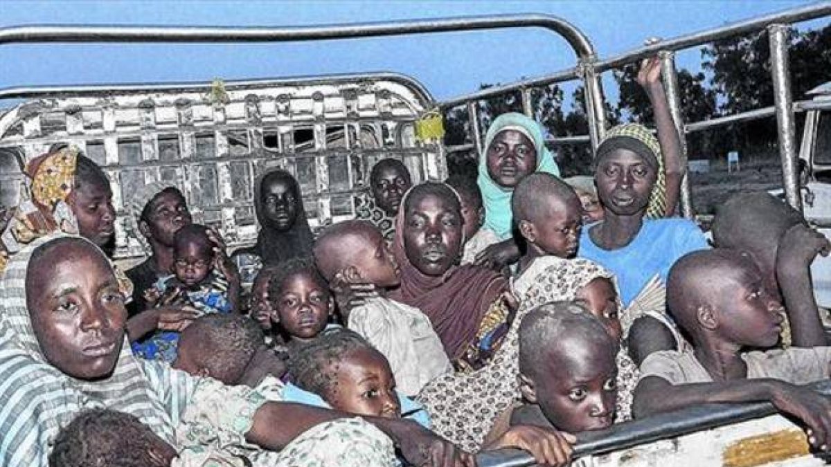 Liberadas 8 Mujeres y sus hijos en las camionetas con que fueron trasladados tras su liberación.