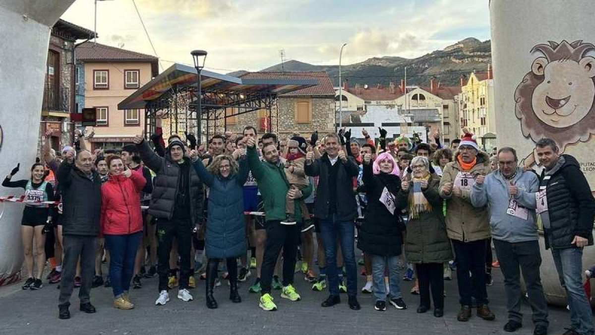 La San Silvestre de La Robla destacó por su gran organización. COAL MINER