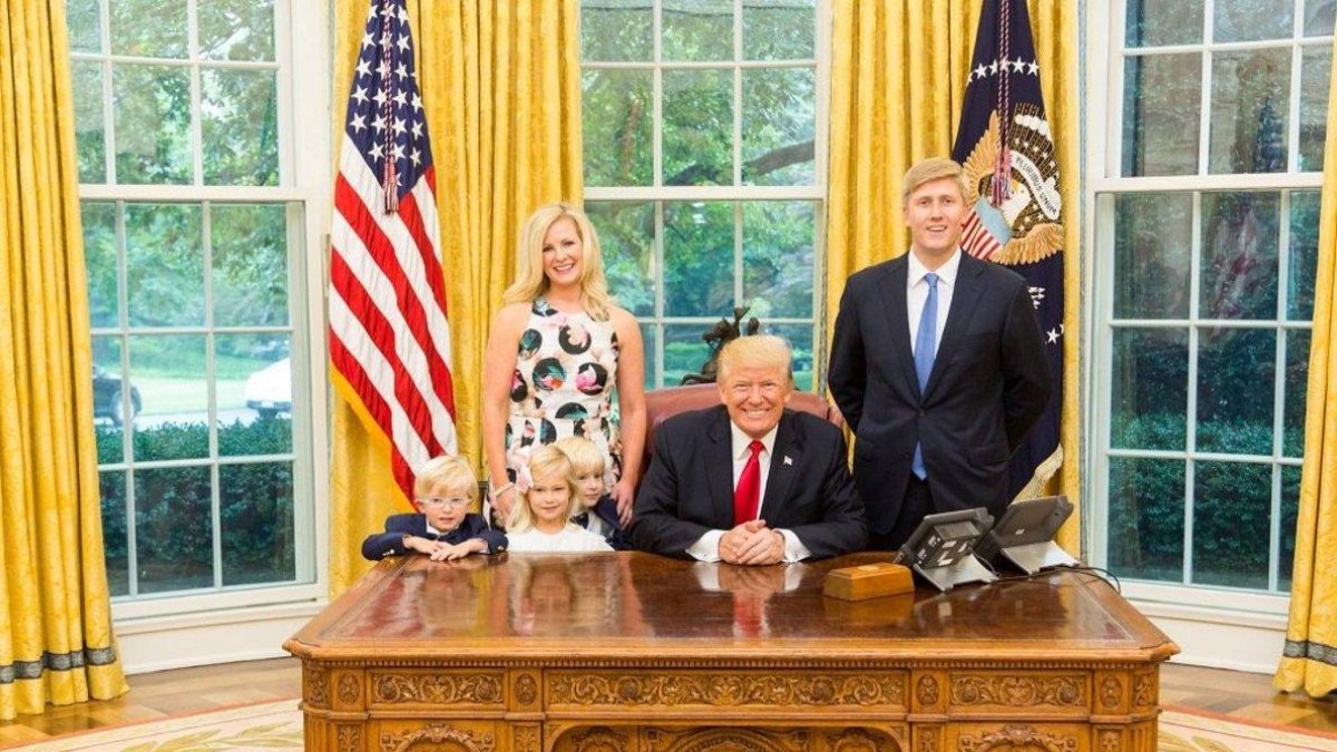 Nick Ayers en la Salón Oval con Trump