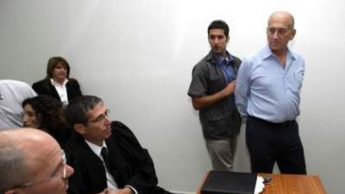 Olmert se enfrenta a un juicio por corrupción.