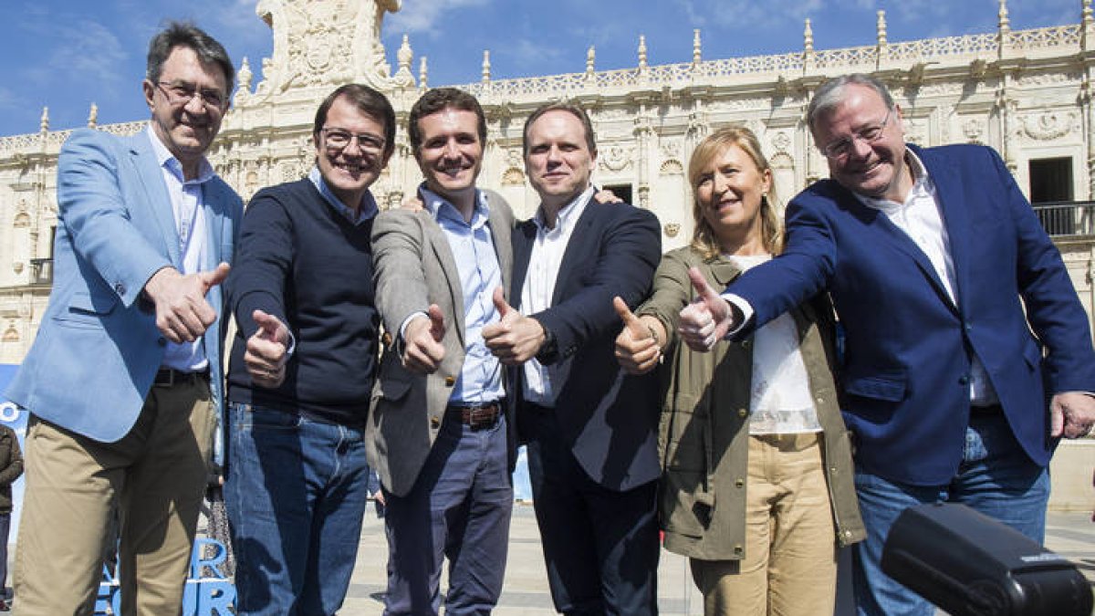 Acto público del candidato del PP, Pablo Casado, con Majo, Mañueco y Daniel Lacallle en León. F. Otero Perandones.