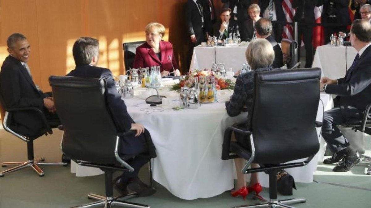 Los dirigentes europeos con Barack Obama, reunidos en Berlín.