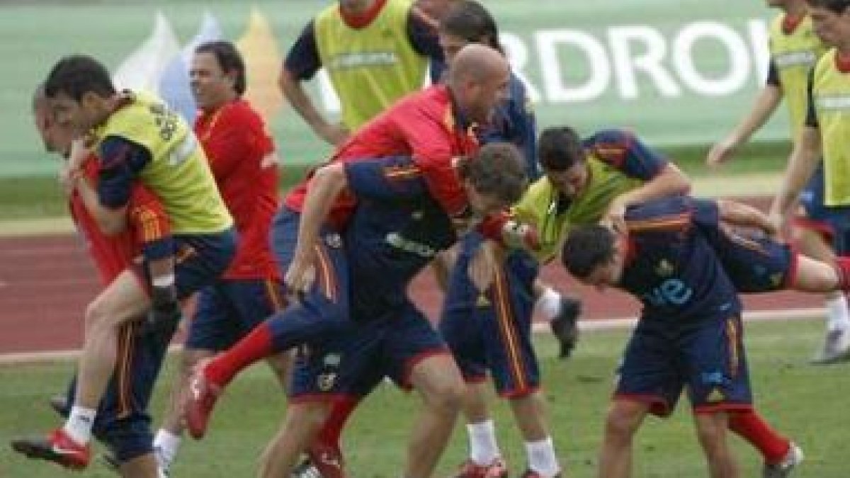 Los jugadores de la selección española durante la sesión celebrada en la Ciudad del Fútbol.