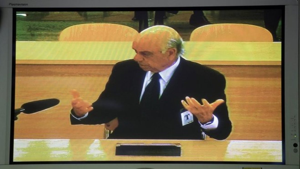 Fotografía del monitor de la Audiencia Nacional mientras declaraba el expresidente del BBVA, Francisco González, como testigo en el caso Bankia.