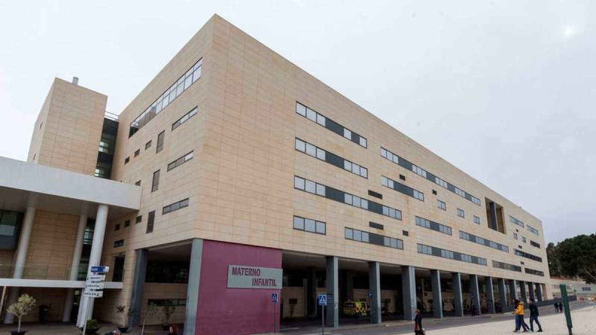 Hospital materno infantil Virgen de la Arrixaca de Murcia donde la niña de 11 años dio a luz. GUILLÉN