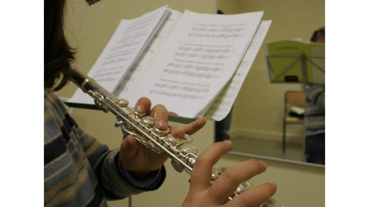 Momento de una de las clases prácticas de la Escuela de Música de León.