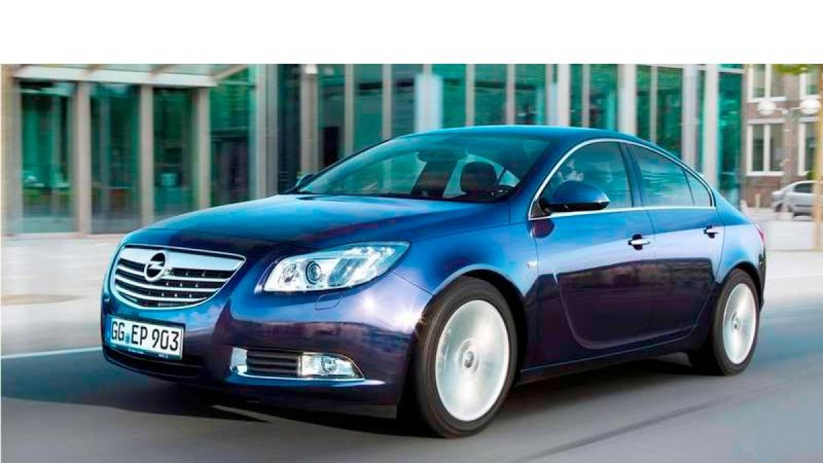 Opel introduce nuevas aplicaciones tecnológicas en la gama del Insignia.