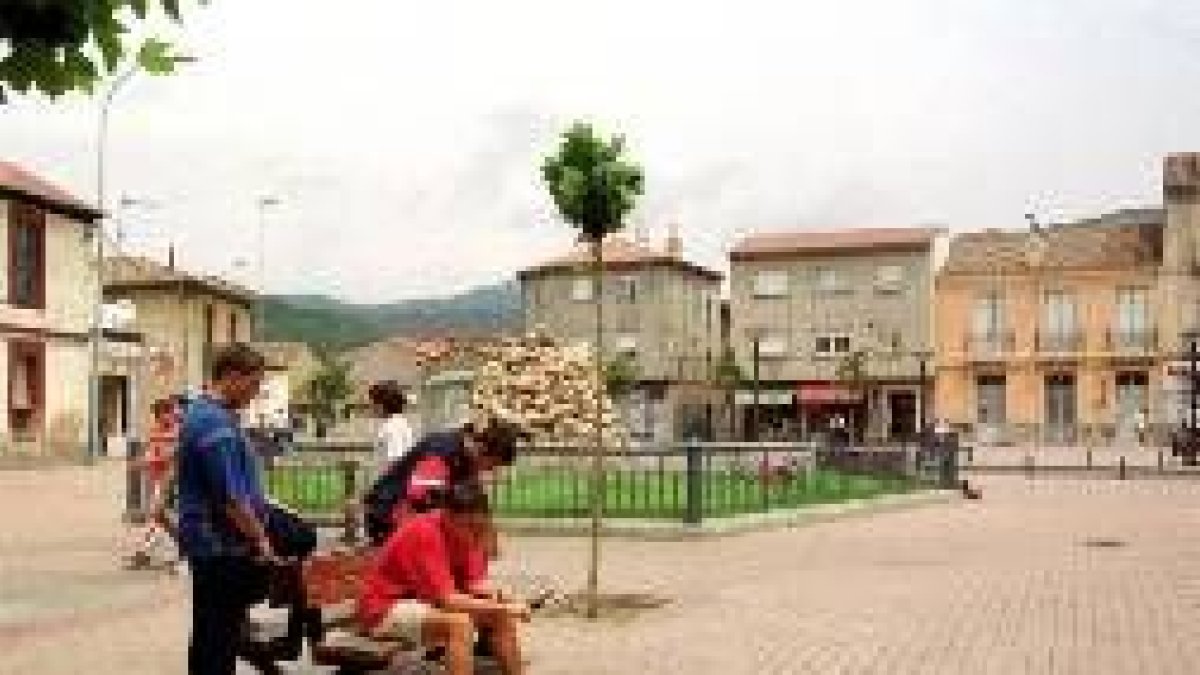 La plaza de la Constitución de La Robla será peatonal tras las obras que se acometerán el año que vi