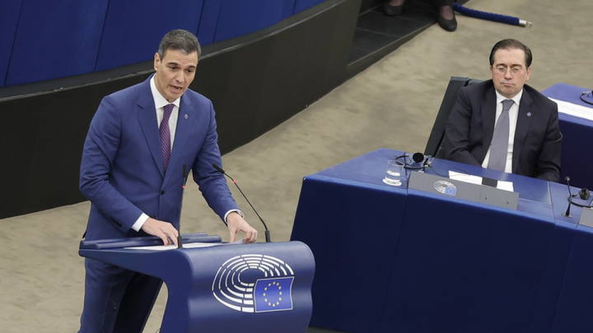 Pedro Sánchez, en su intervención en la Eurocámara. RONALD WITTEK