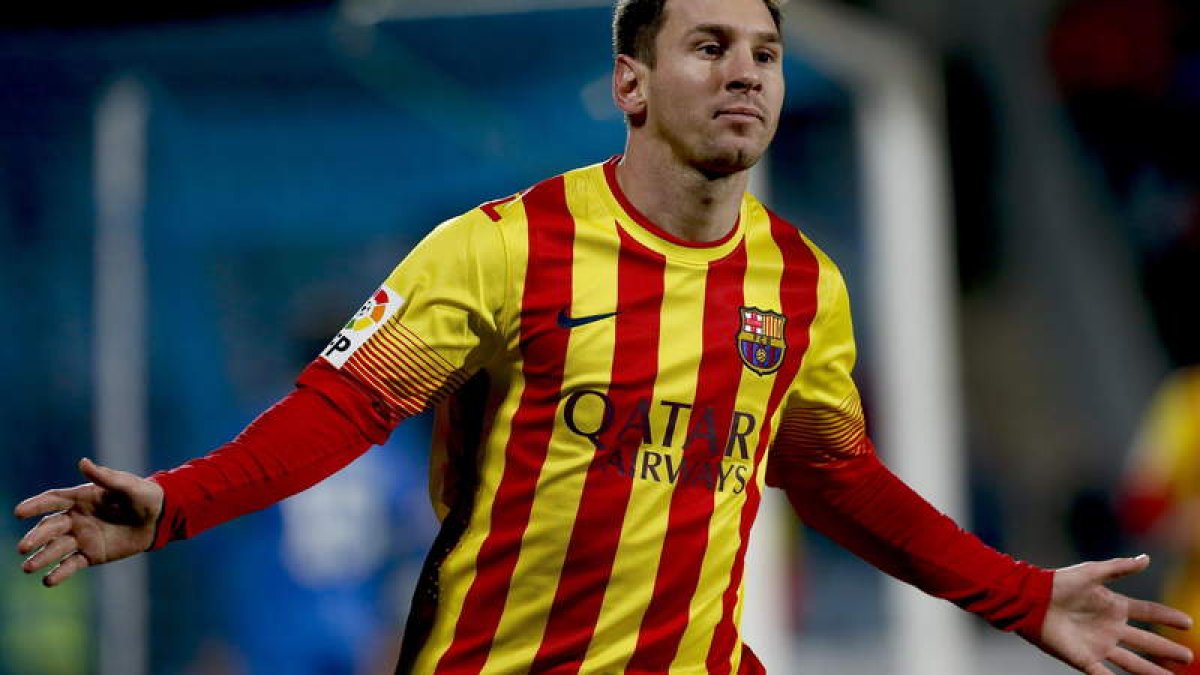 El delantero argentino del Barcelona, Leo Messi, celebra el segundo gol del equipo blaugrana ante el Getafe.