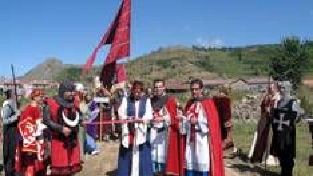 Porfirio Diez, Lucía Riaño y Nicanor Sen inauguran la merindad