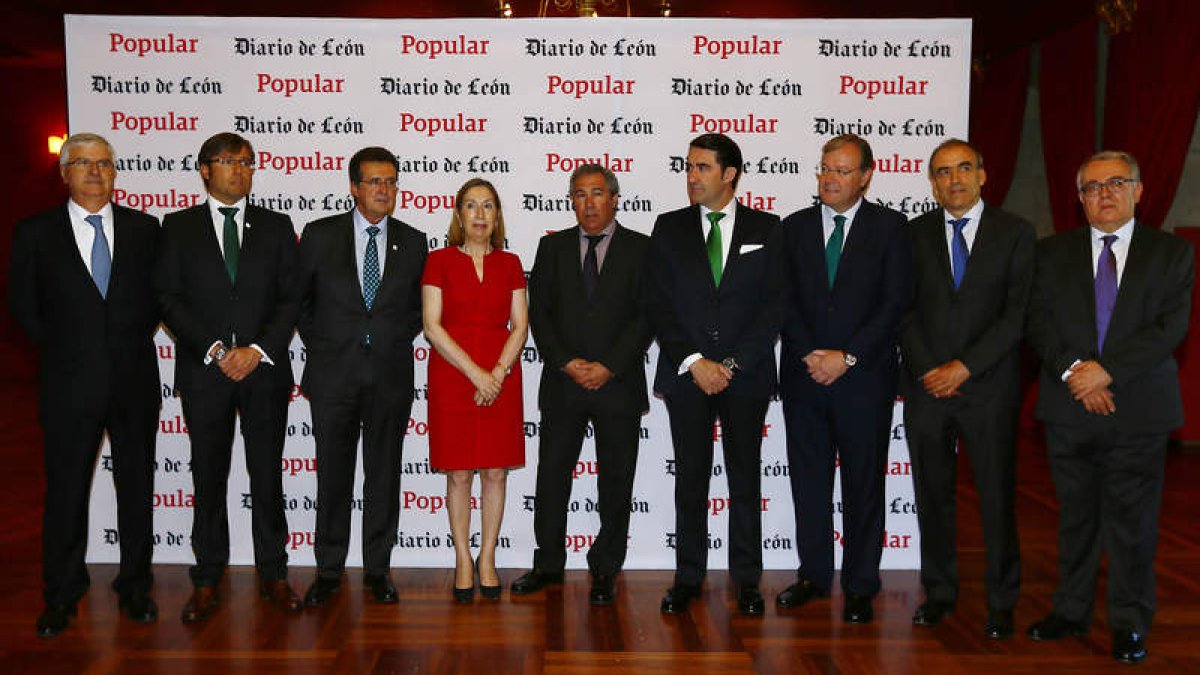 Antonio Pérez, Emilio Orejas, José Luis Ulibarri, Ana Pastor, Joaquín S. Torné, Juan Carlos Suárez-Quiñones, Antonio Silván, Manuel Niño y Luis Ortiz