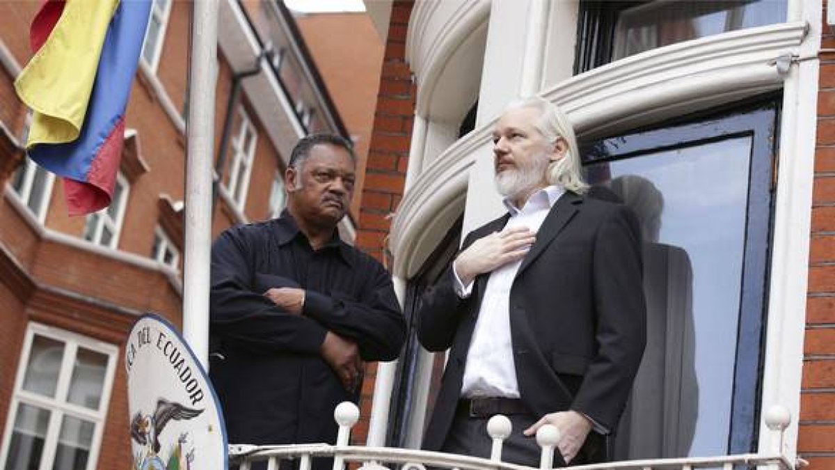 Julian Assange en la embajada de Ecuador en Londres el pasado 21 de agosto.