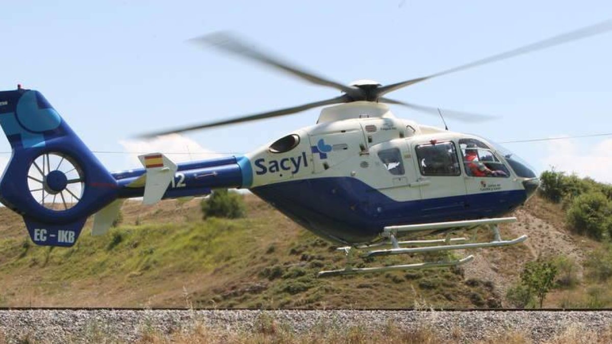 Una de las salidas del helicóptero de Sacyl.