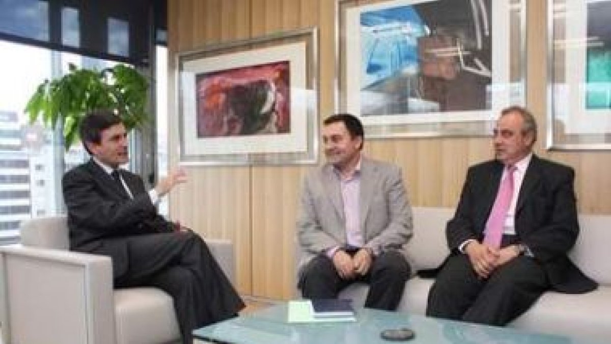 Pedro Saura, Pedro Fernández, y José Giménez, en la reunión.