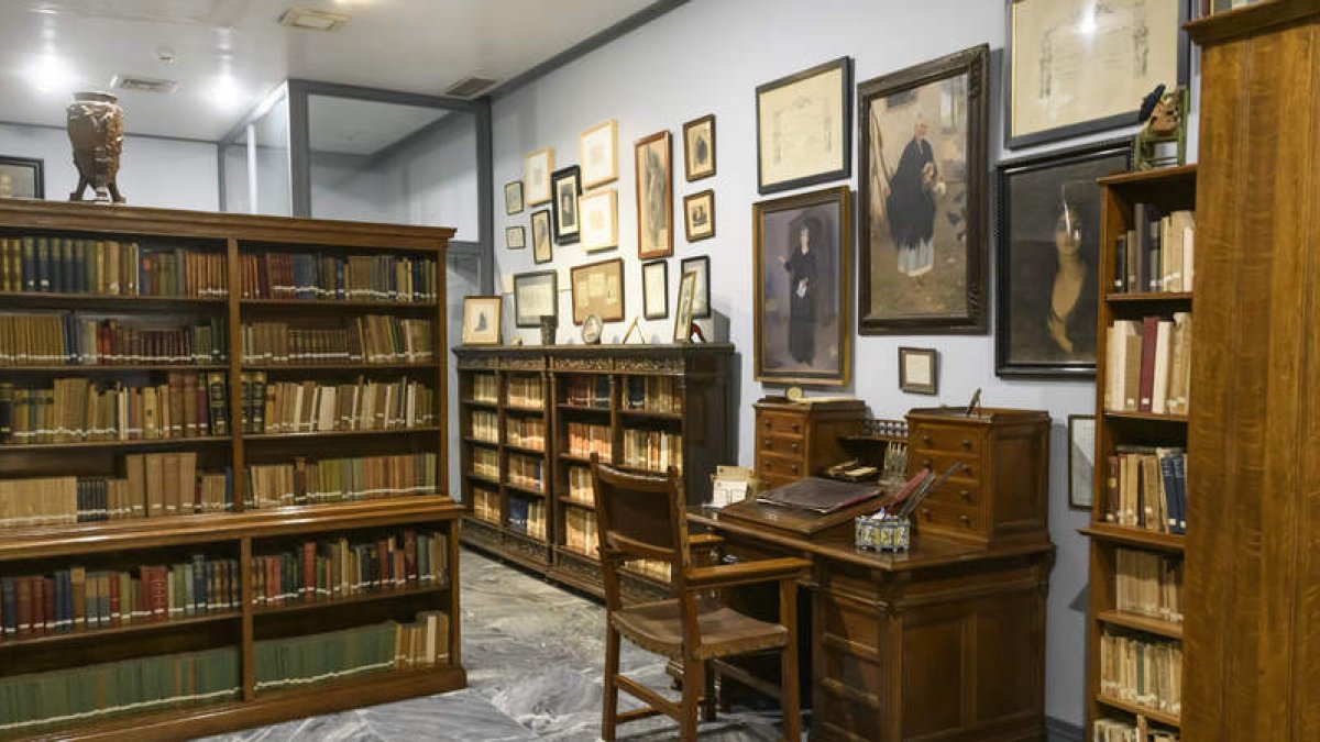 La biblioteca de los Álvarez Quintero