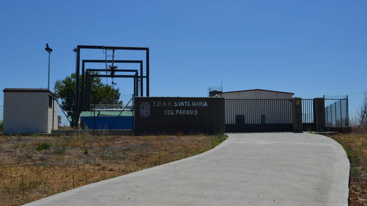 Imagen de la Estación Depuradora de Aguas Residuales de Santa María del Páramo. MEDINA