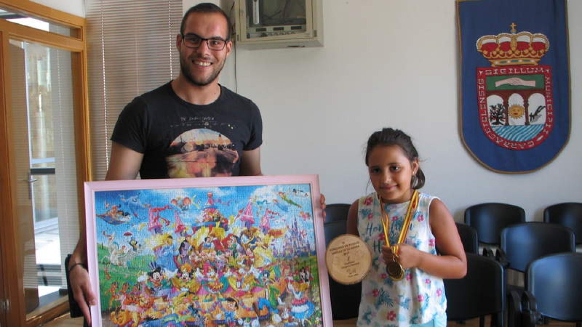 Naiara Acebo, campeona de España de puzzle infantil. M. MACÍAS
