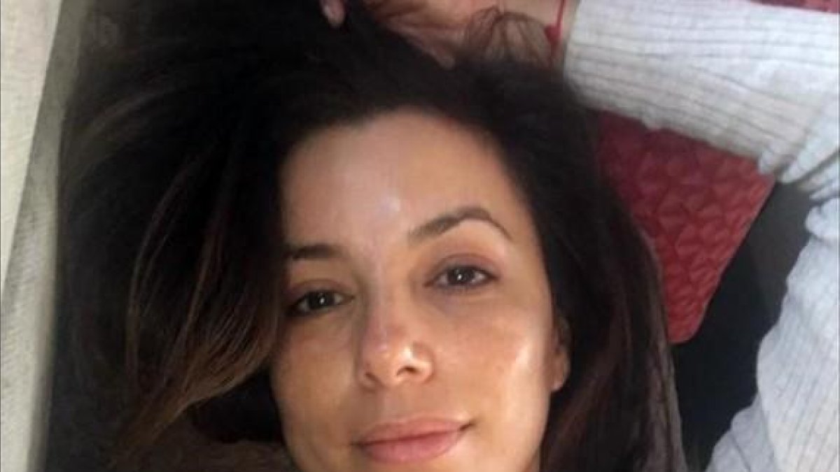 Eva Longoria, en el selfi sin maquillaje que ha compartido con sus fans en Instagram.