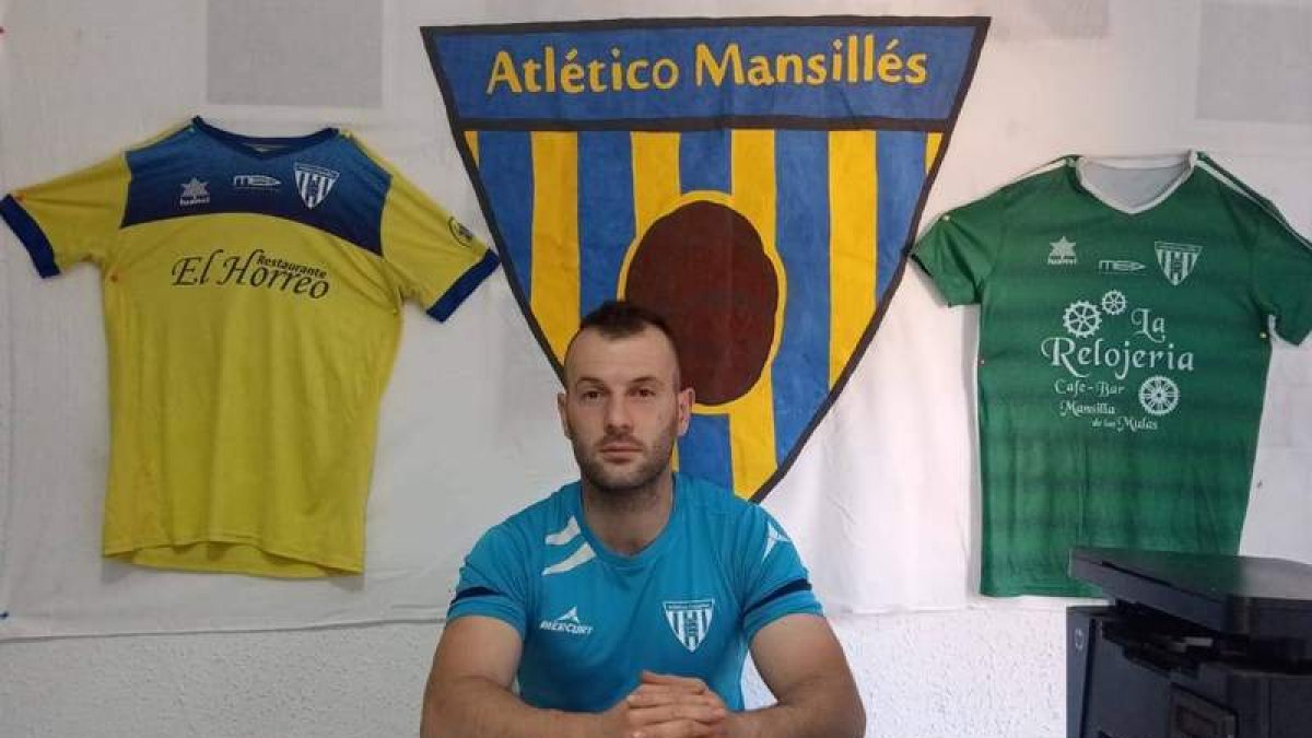 Luis Pacios, presidente del Atlético Mansillés, está agradecido a una afición entregada. DL