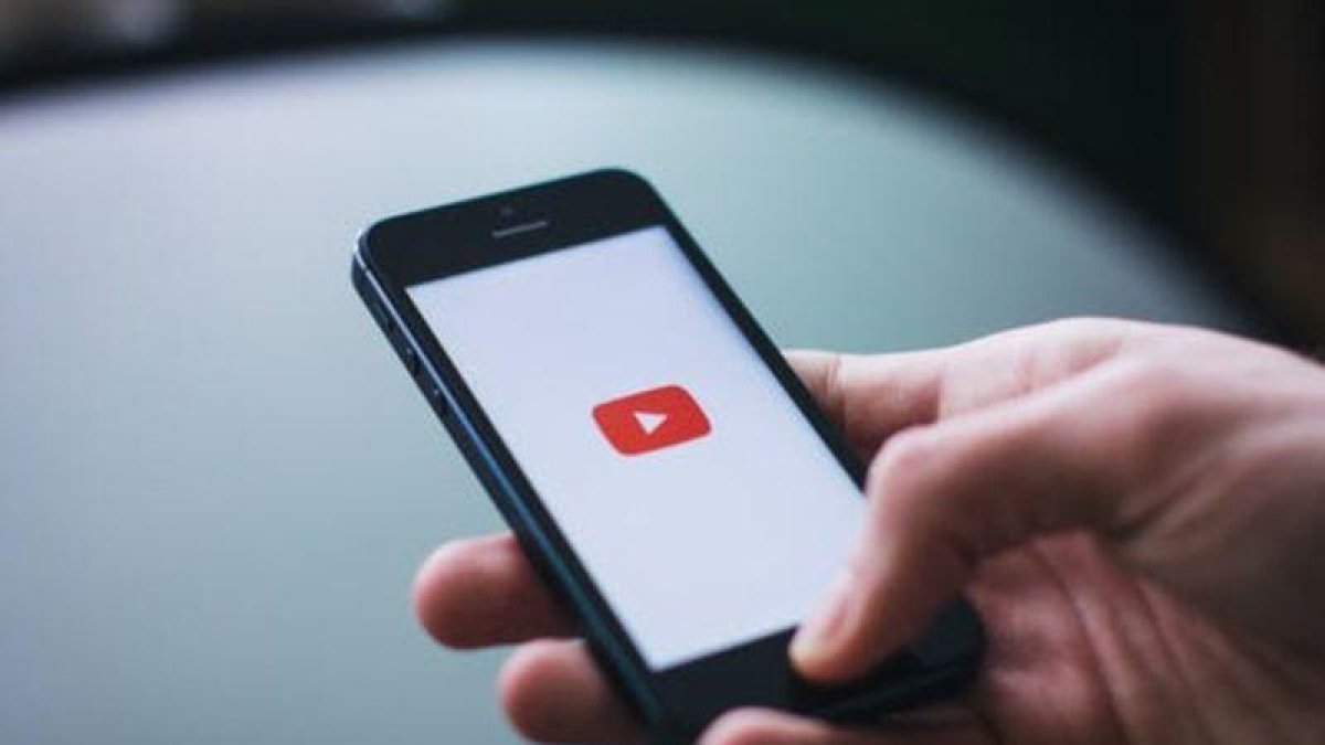 Youtube ha eliminado miles de vídeos por sus comentarios pedófilos.