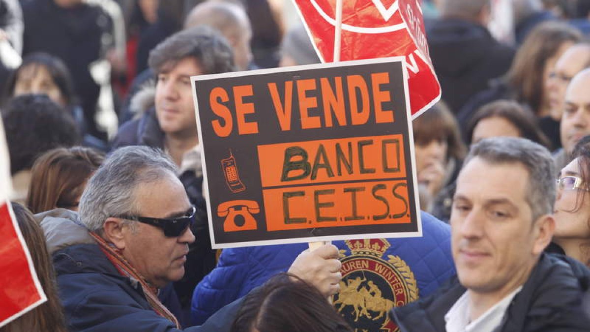 Una imagen de una de las protestas de los trabajadores de Banco Ceiss.