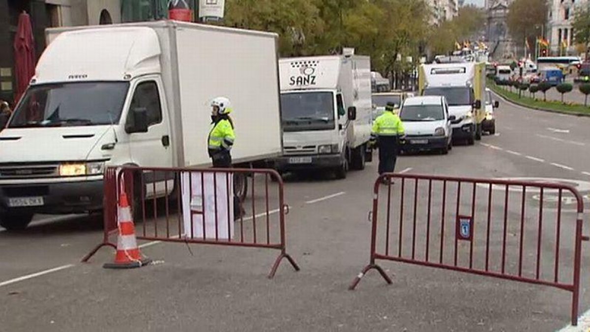 Despliegue policial en Madrid para proteger las cabalgatas de Reyes.