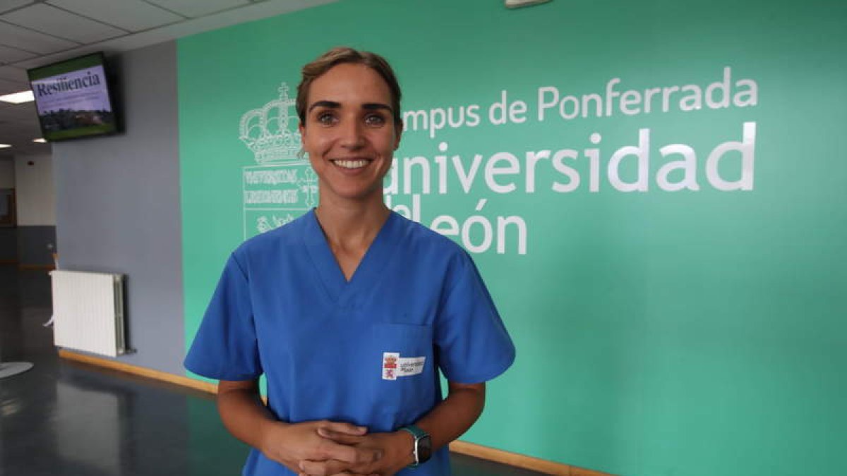 Raquel Leirós, en el campus de la ULE en Ponferrada. L. DE LA MATA