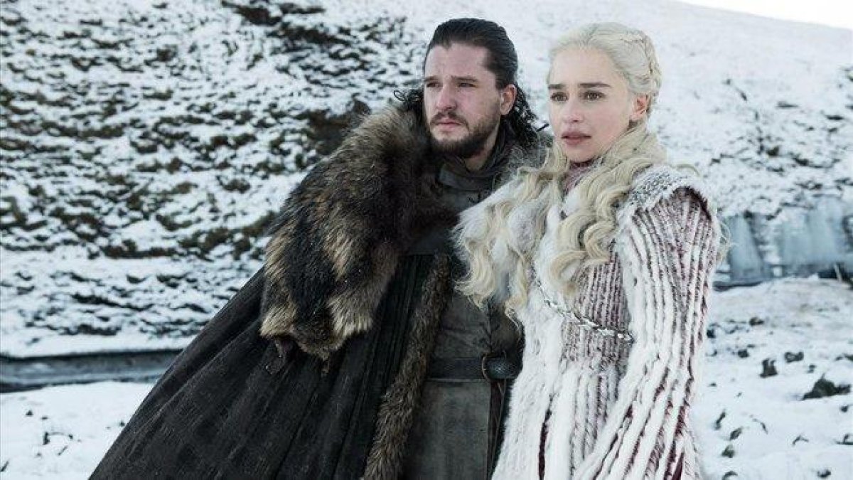Jon Snow y Daenerys Targaryen, dos de los personajes protagonistas de Juego de tronos.