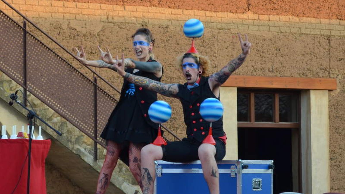 Dos de los artistas que participaron en el festival del año pasado. MEDINA