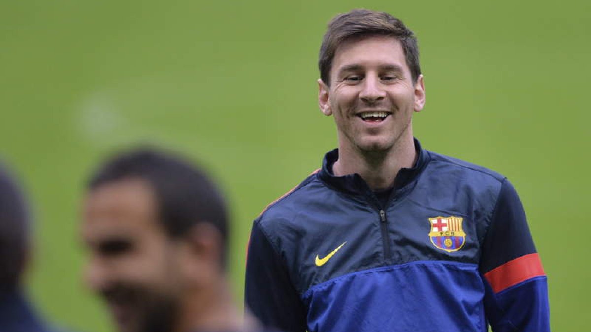 Messi se entrenó ayer. El argentino es la baza que maneja el Barça para remontar al Bayern.