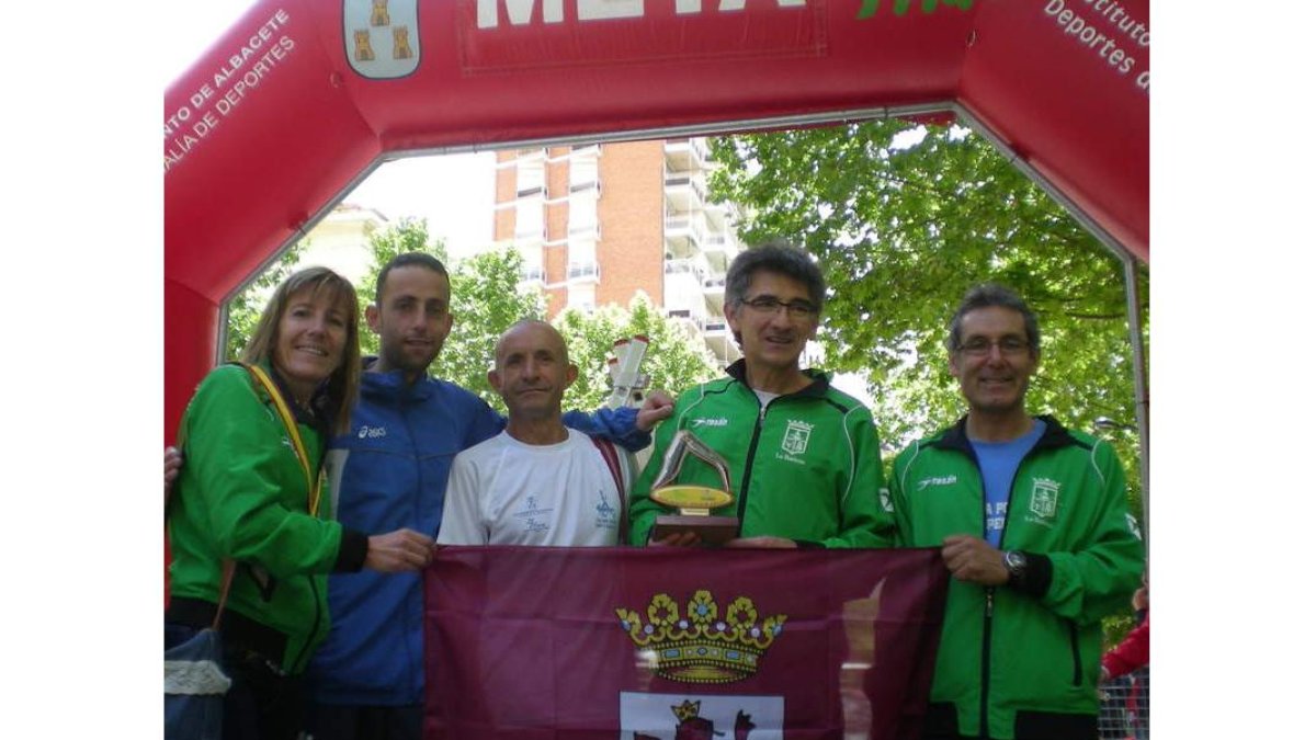 Los representantes del CA La Bañeza que corrieron en Albacete.