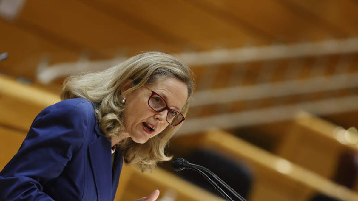 Nadia Calviño durante la sesión de control al Gobierno celebrada en el Senado. JAVIER LIZÓN