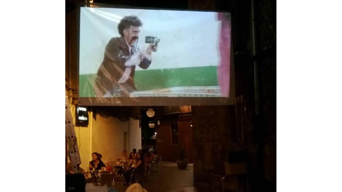 Cine al aire libre en la plaza Santo Martino el verano pasado