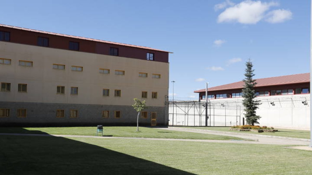 Instalaciones de la cárcel de Villahierro. DL