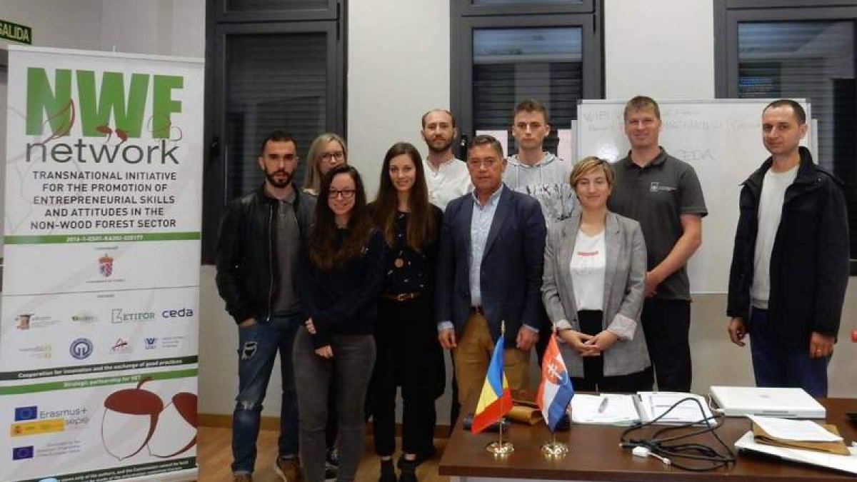 Los estudiantes fueron recibidos ayer por el alcalde. PLANILLO