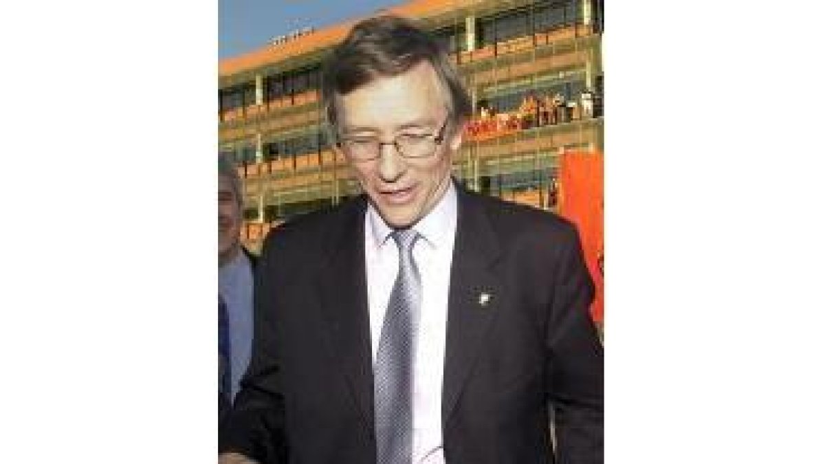 El ya ex presidente del CSIC, Rolf Tarrach, ayer en Valencia