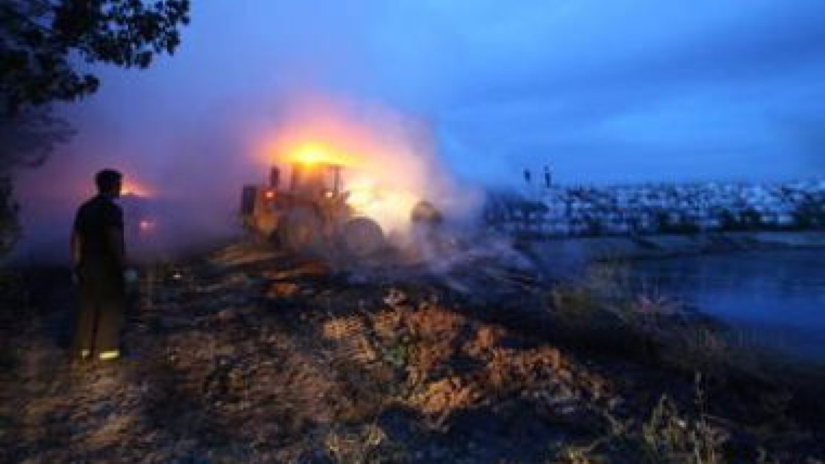 El incendio en el depósito de balas de Santa María del Páramo fue provocado el martes en dos puntos