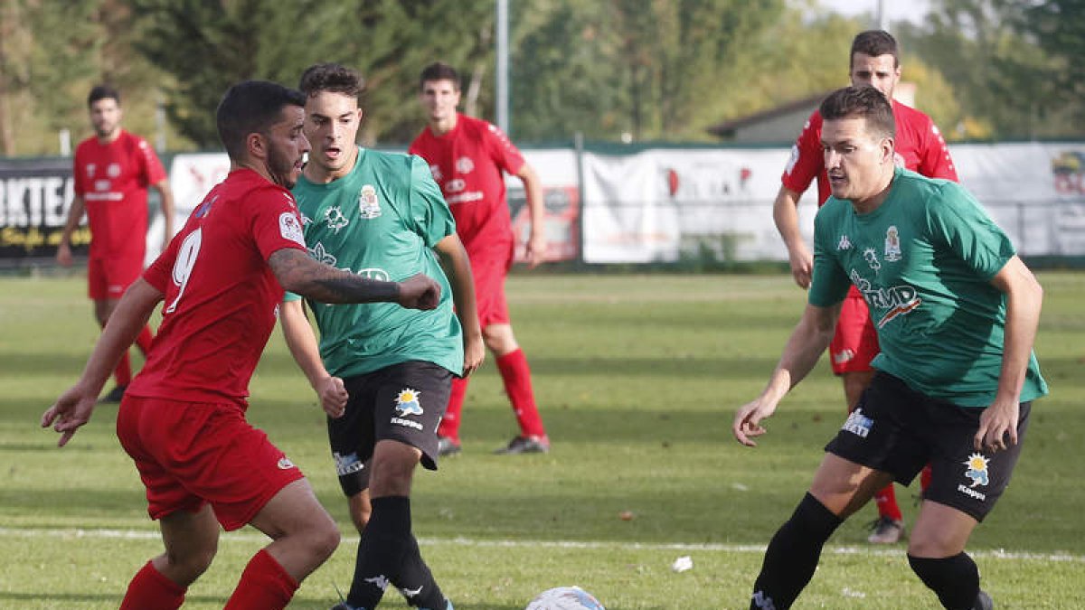 El equipo leonés igualó dos goles de desventaja.