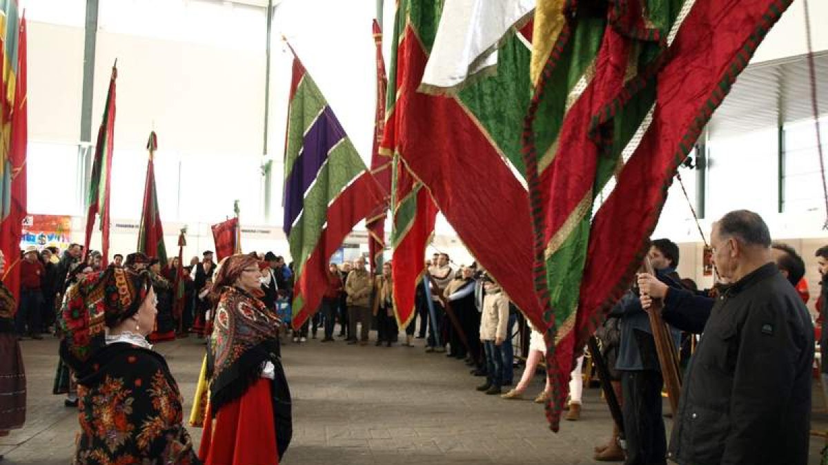 Los pendones volverán a la feria de Santa Catalina. CAMPOS